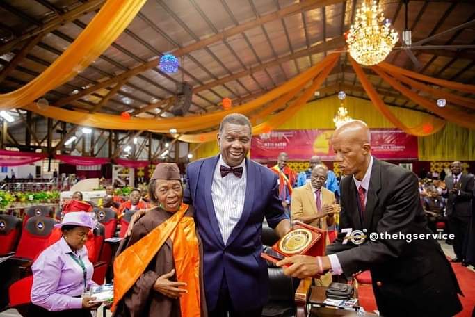 PHOTOS: Adeboye Reacts As 87-Year-Old woman becomes RCCG’s Bible College Oldest graduand in 42 years